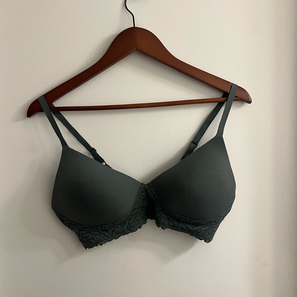green tee shirt bra